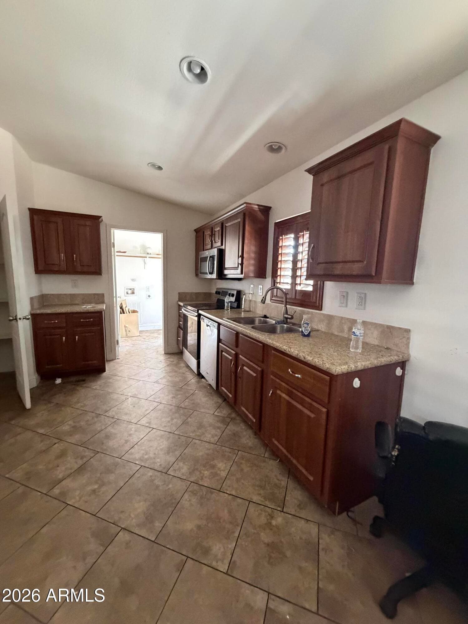 5747 W Missouri Avenue 32, Glendale, AZ 85301 — photo 6 of 23