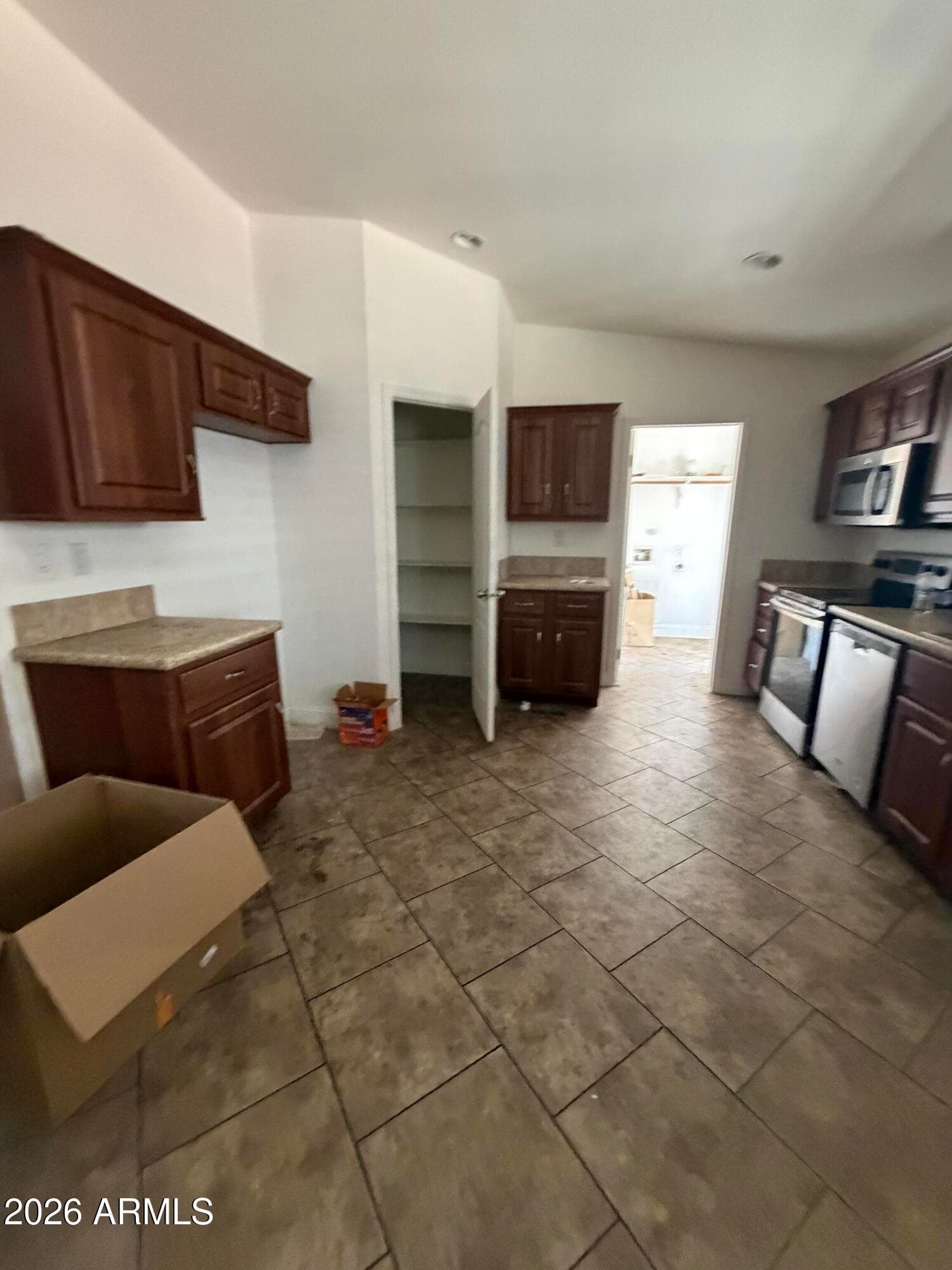 5747 W Missouri Avenue 32, Glendale, AZ 85301 — photo 7 of 23