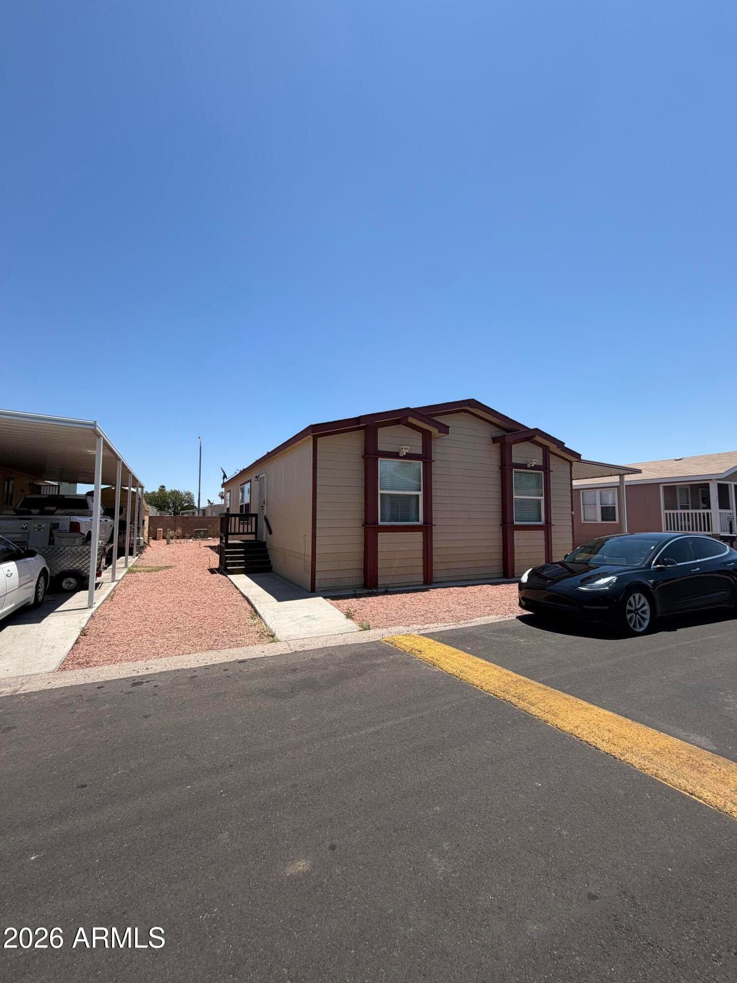 5747 W Missouri Avenue 32, Glendale, AZ 85301 — photo 2 of 23