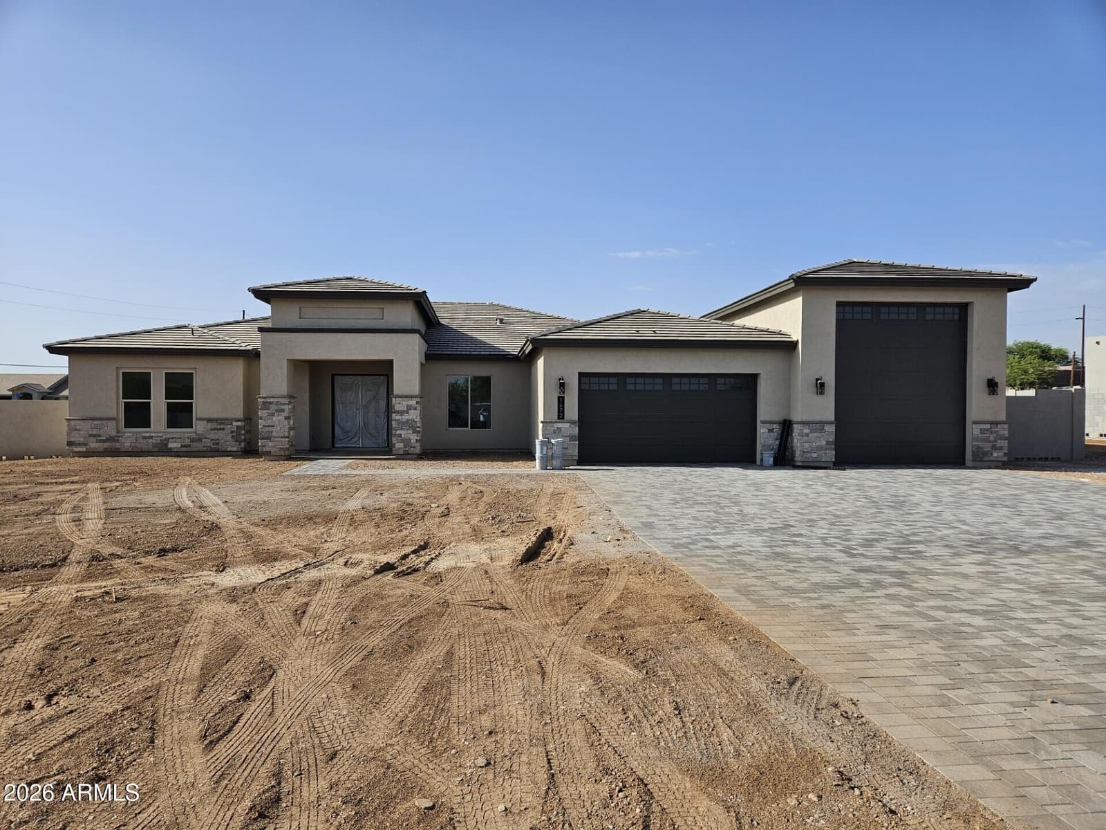 1672 W LAVITT Lane, Phoenix, AZ 85086