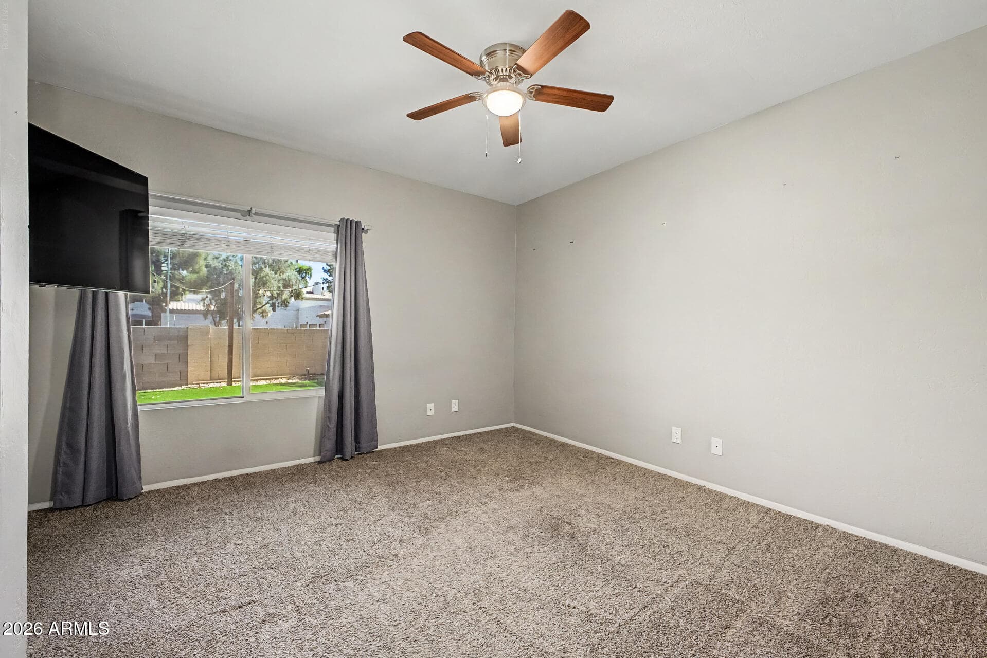 371 W LODGE Drive, Tempe, AZ 85283 — photo 14 of 40