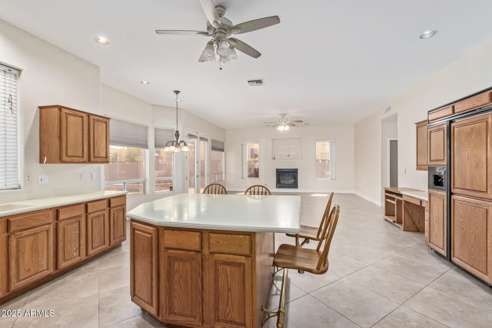 589 N Acacia Drive, Gilbert, AZ 85233 — photo 10 of 45