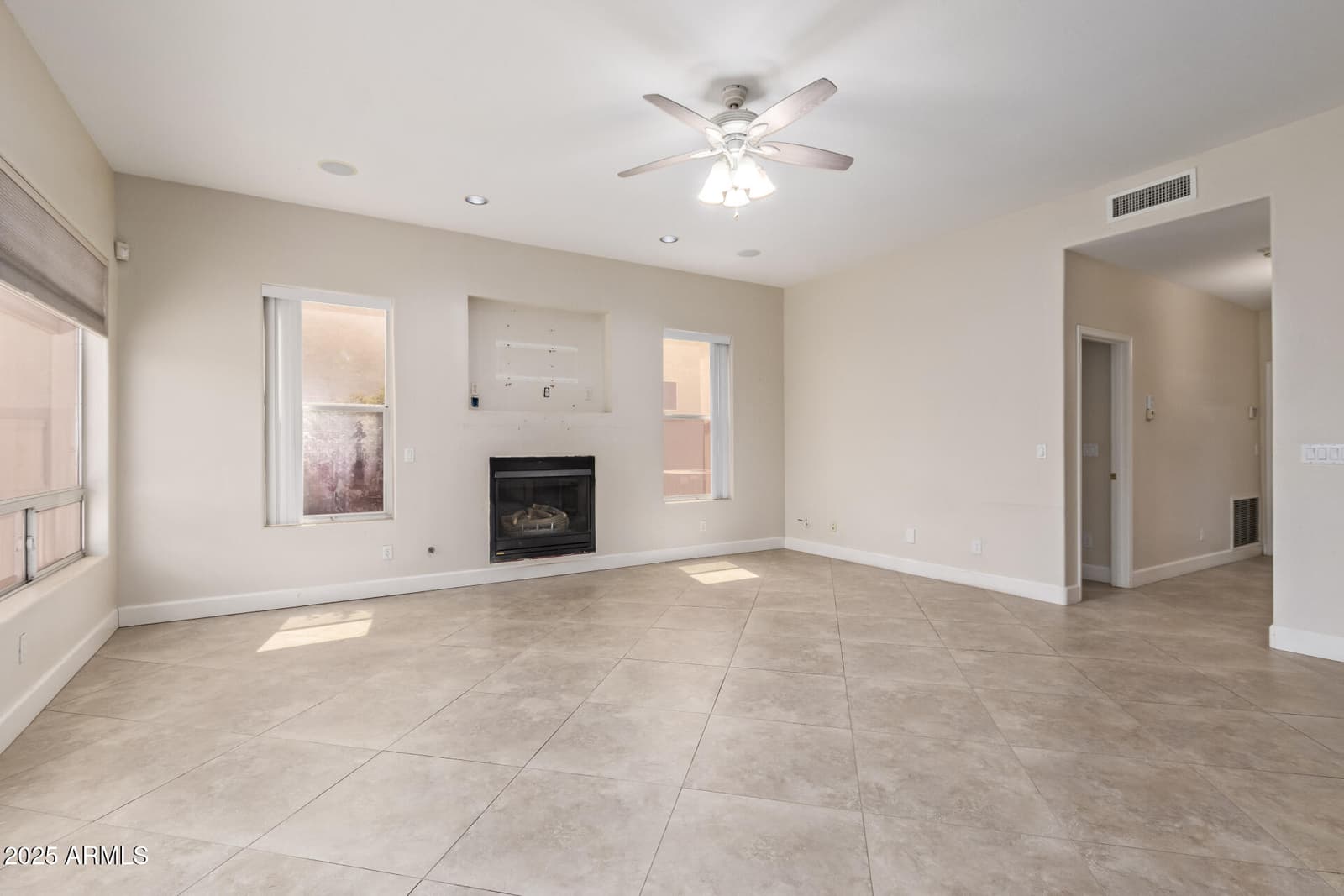 589 N Acacia Drive, Gilbert, AZ 85233 — photo 15 of 45