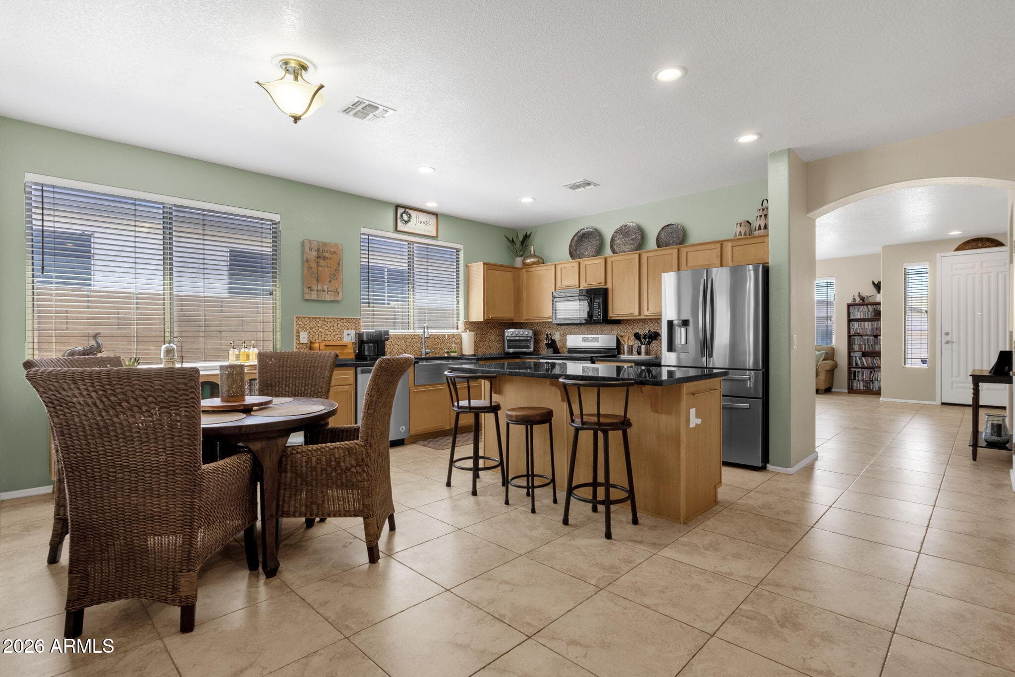 1812 W GLENHAVEN Drive, Phoenix, AZ 85045 — photo 9 of 49