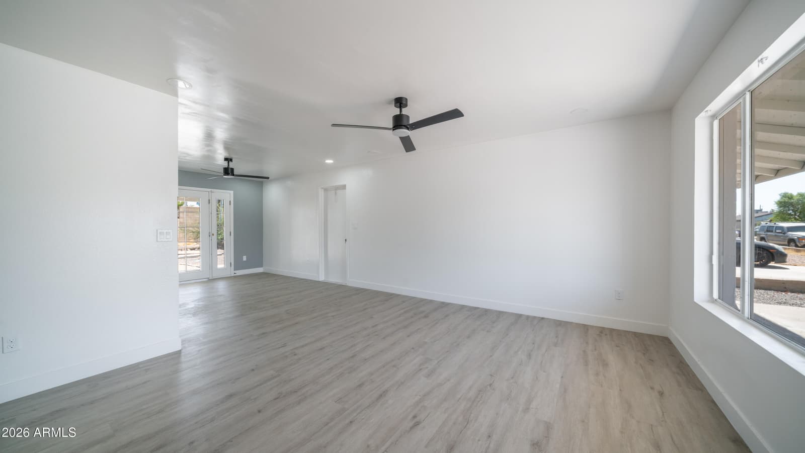 1558 W Crescent Avenue, Mesa, AZ 85202 — photo 4 of 26