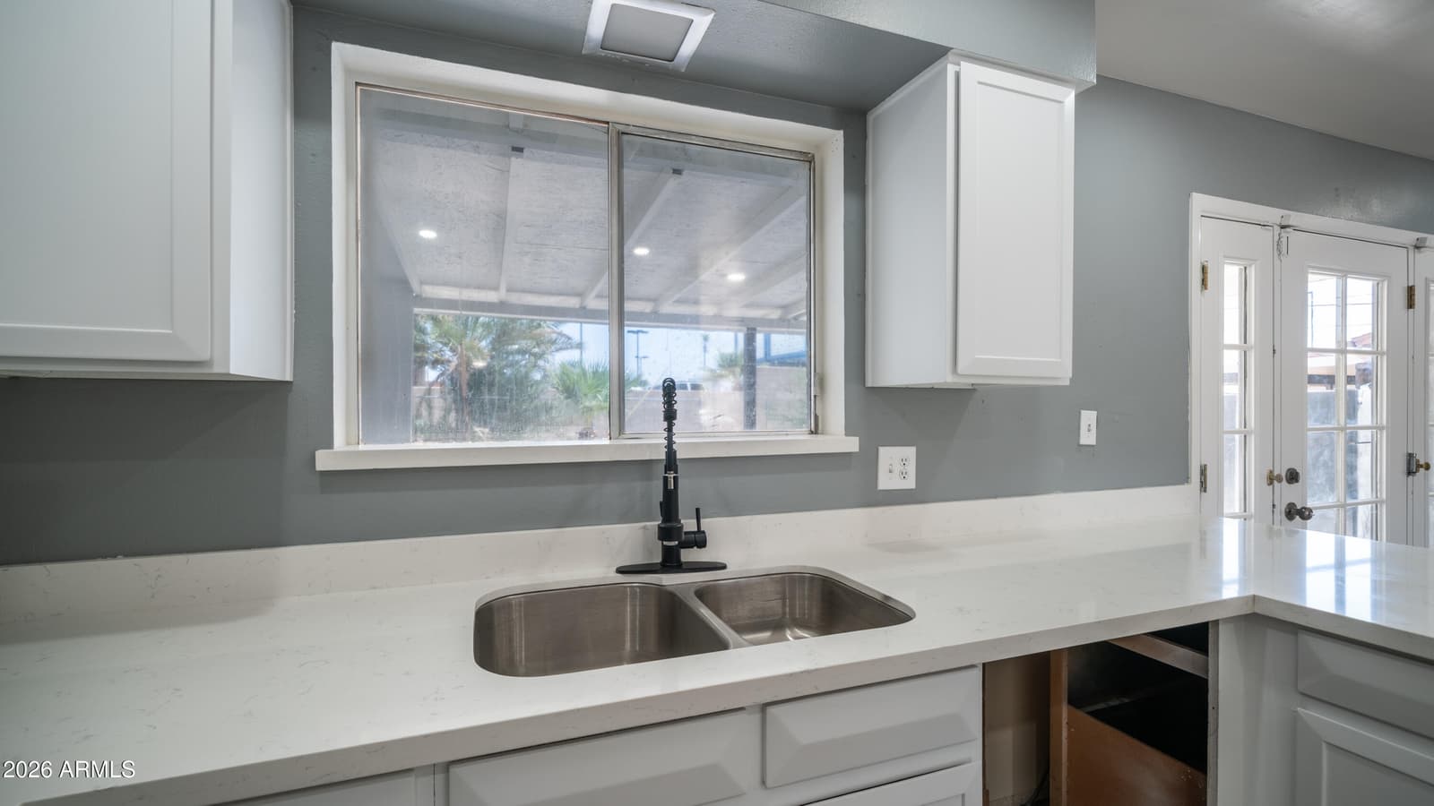 1558 W Crescent Avenue, Mesa, AZ 85202 — photo 10 of 26