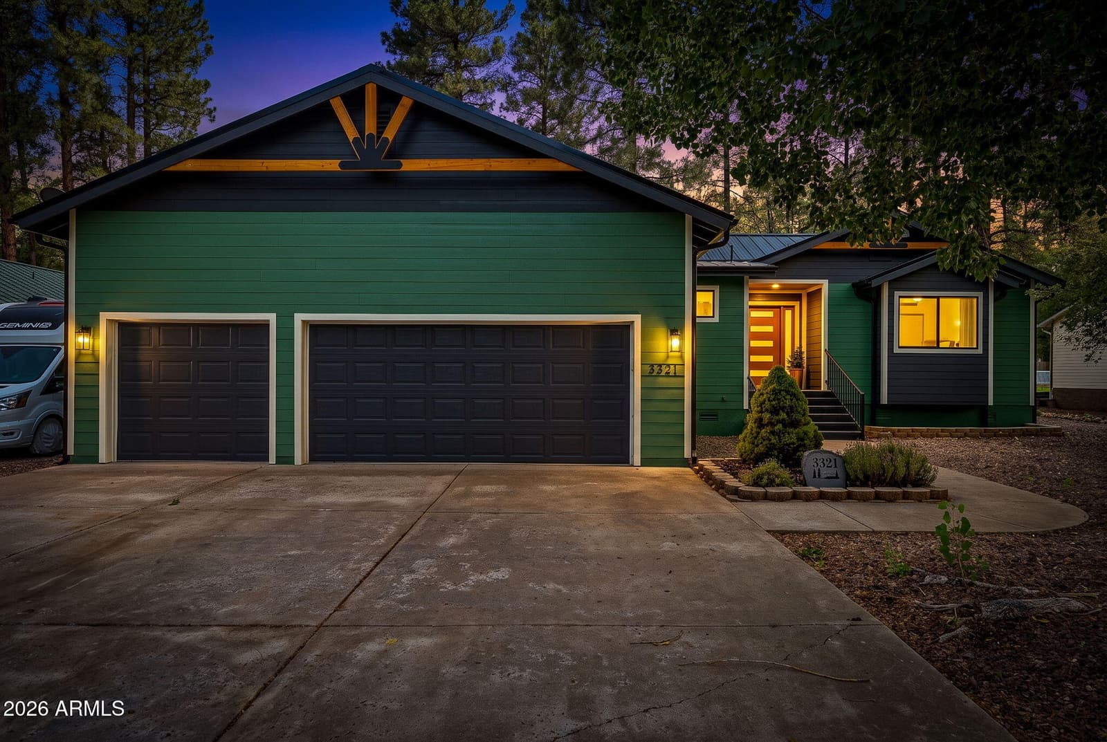 3321 W OLD LINDEN Road, Show Low, AZ 85901 — photo 1 of 35