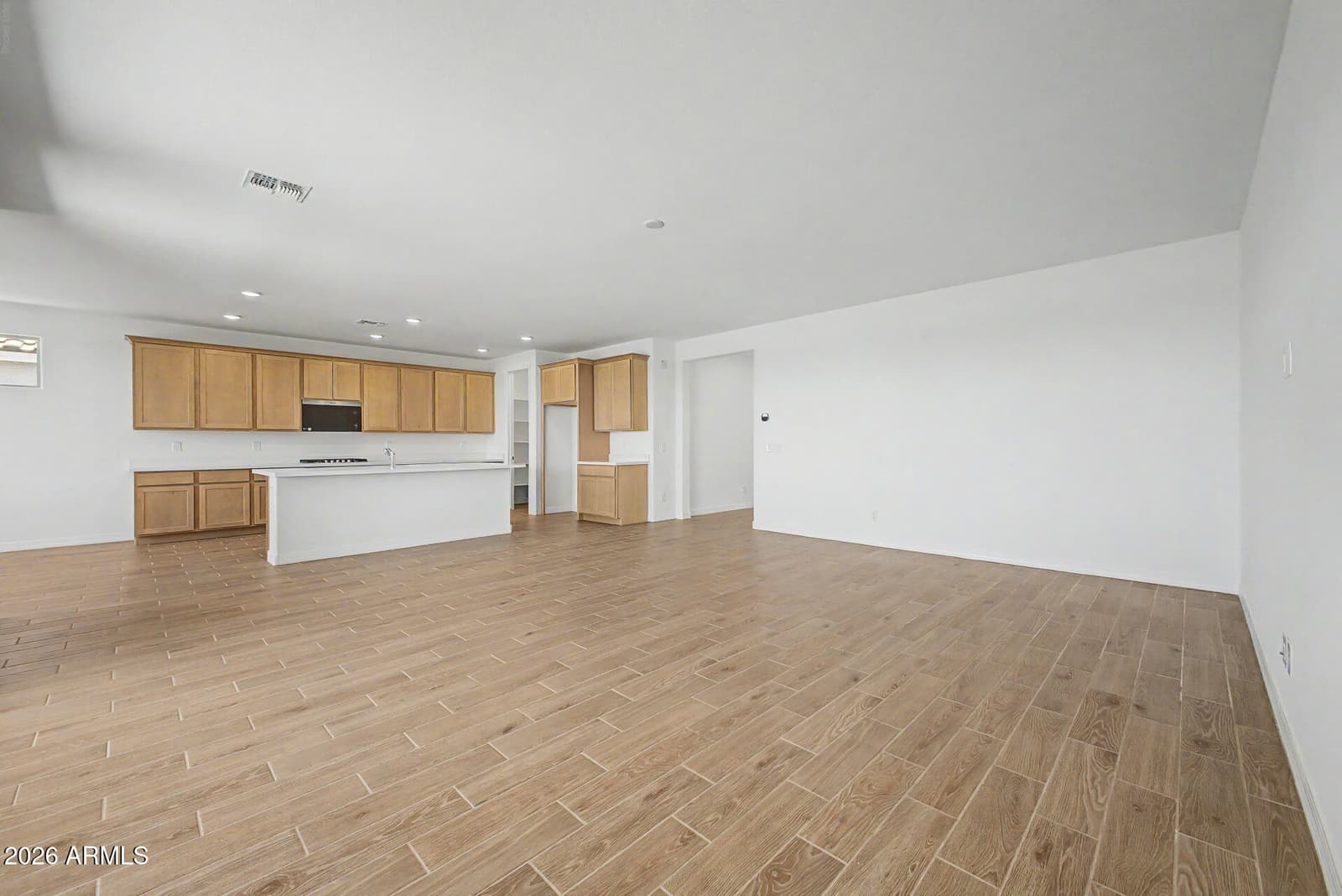 17453 W SAGUARO VISTA Drive, Surprise, AZ 85387 — photo 4 of 12