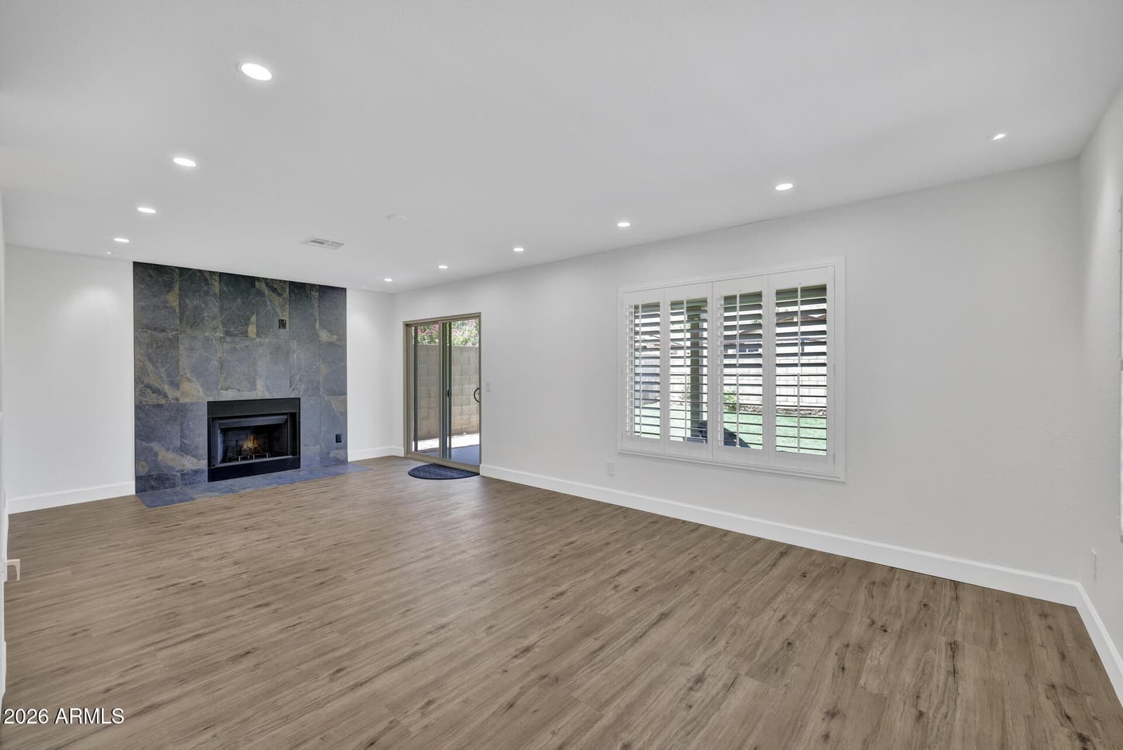 4760 W WAHALLA Lane, Glendale, AZ 85308 — photo 12 of 63