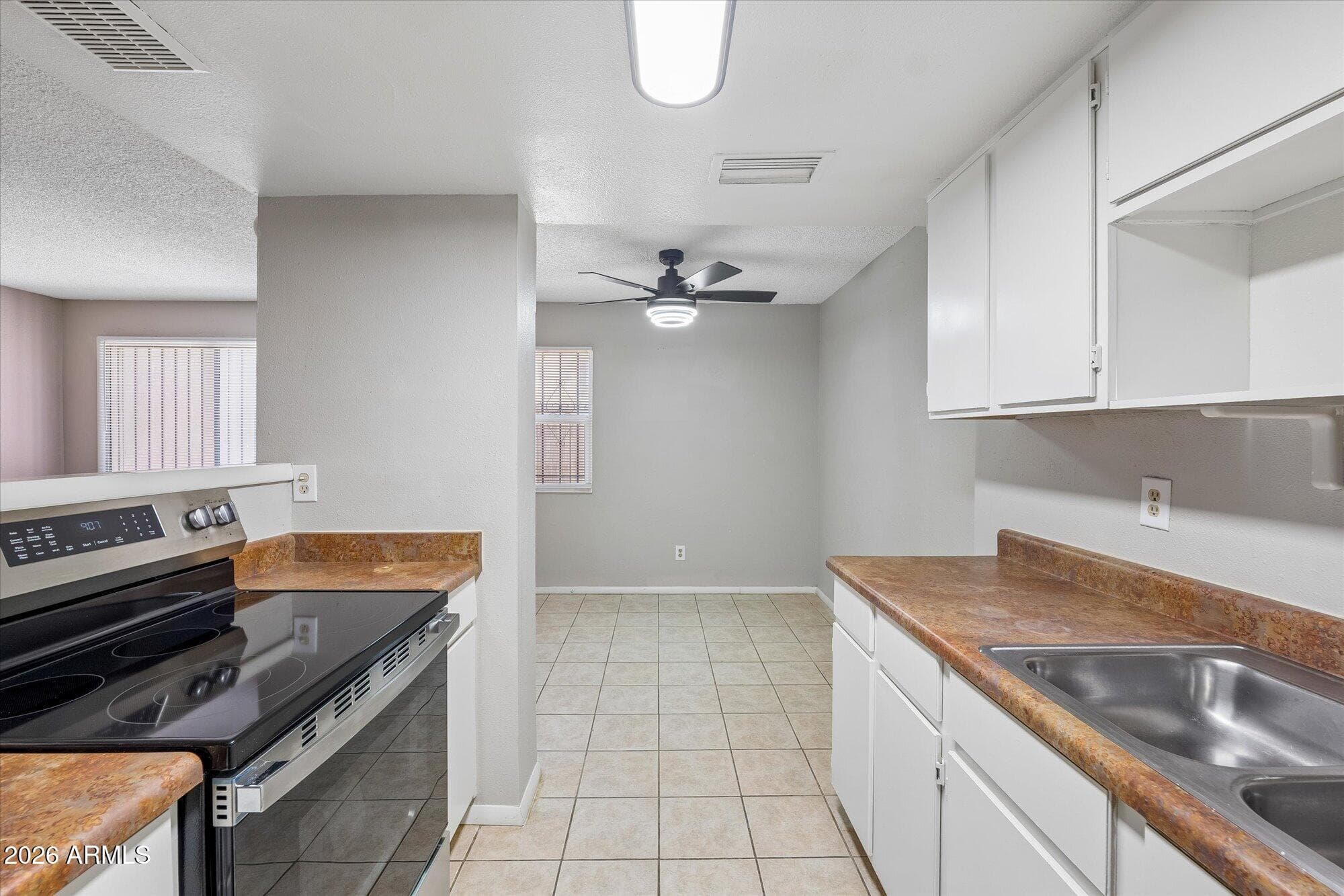 4453 E PUEBLO Avenue, Phoenix, AZ 85040 — photo 9 of 21