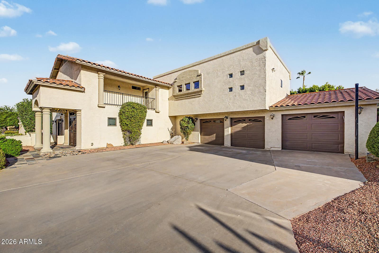 3011 E WINCHCOMB Drive, Phoenix, AZ 85032 — photo 8 of 123