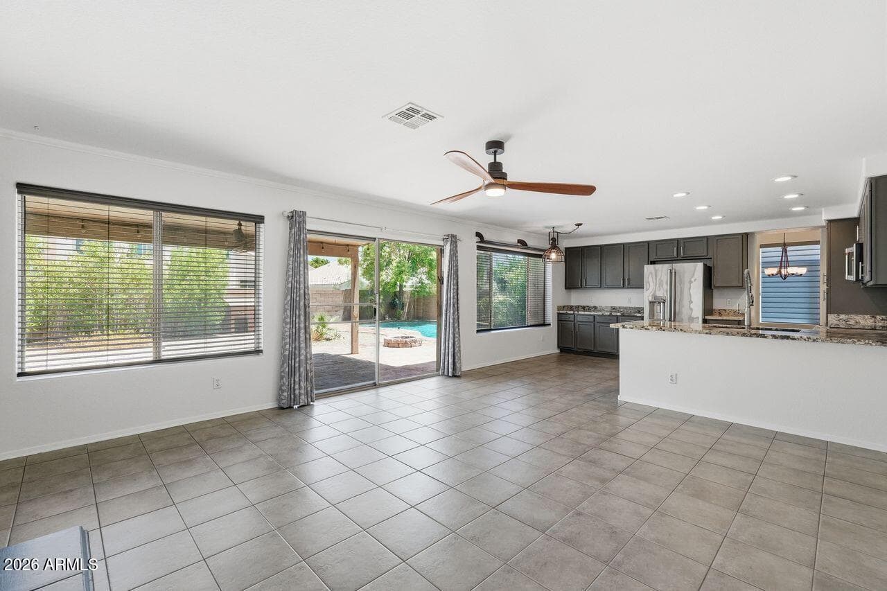 4626 E SUMMERHAVEN Drive, Phoenix, AZ 85044 — photo 18 of 45