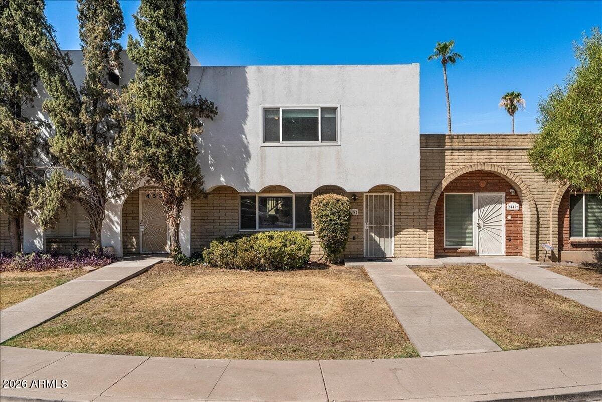 451 N LESUEUR, Mesa, AZ 85203 — photo 10 of 47