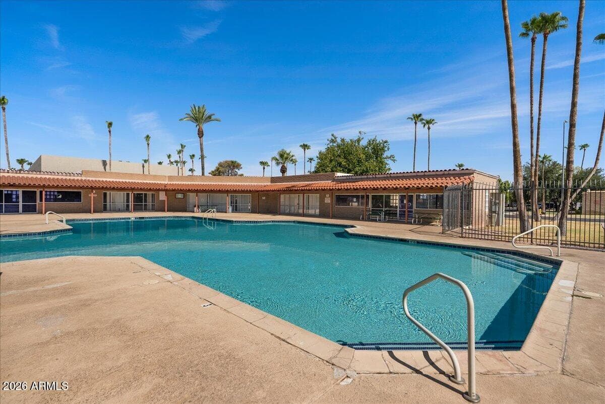 451 N LESUEUR, Mesa, AZ 85203 — photo 7 of 47