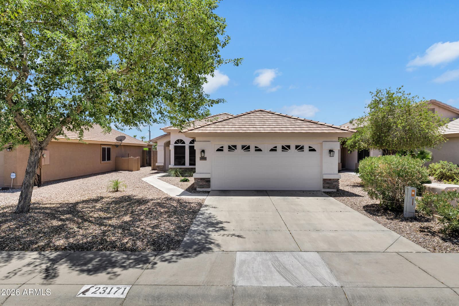 23171 W ANTELOPE Trail, Buckeye, AZ 85326 — photo 1 of 36