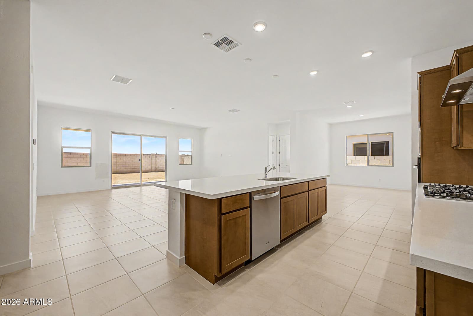 283 W FLOYD Drive, San Tan Valley, AZ 85140 — photo 5 of 26