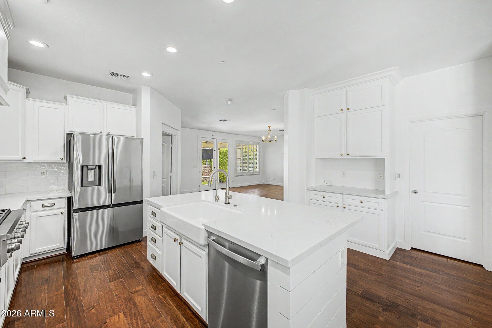 2850 E CAMELLIA Drive, Gilbert, AZ 85296 — photo 12 of 52