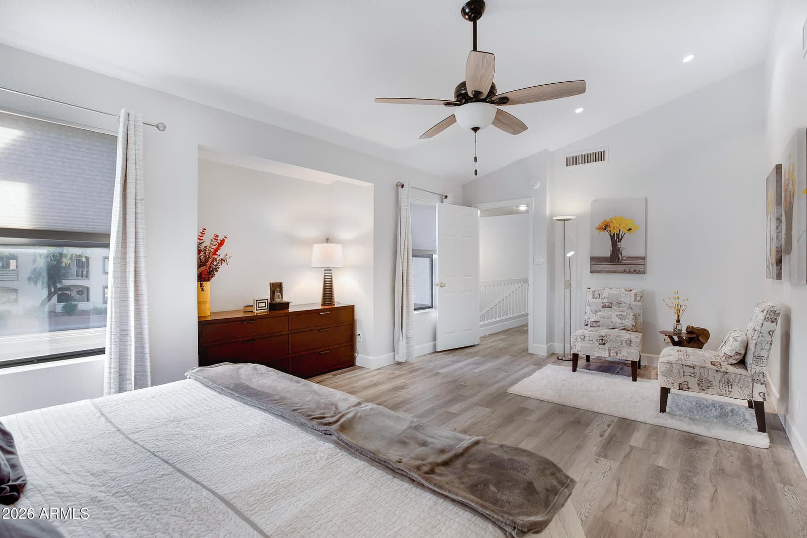 6502 N 10th Place, Phoenix, AZ 85014 — photo 11 of 29