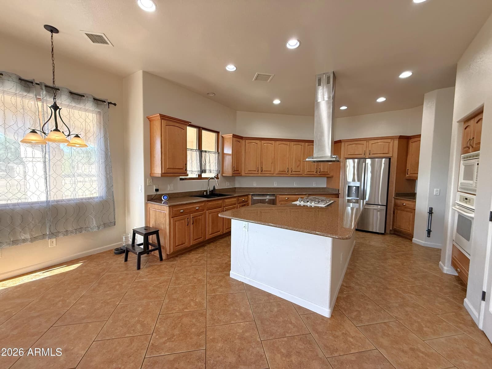 4647 S SHOSHONI Avenue, Sierra Vista, AZ 85650 — photo 8 of 38