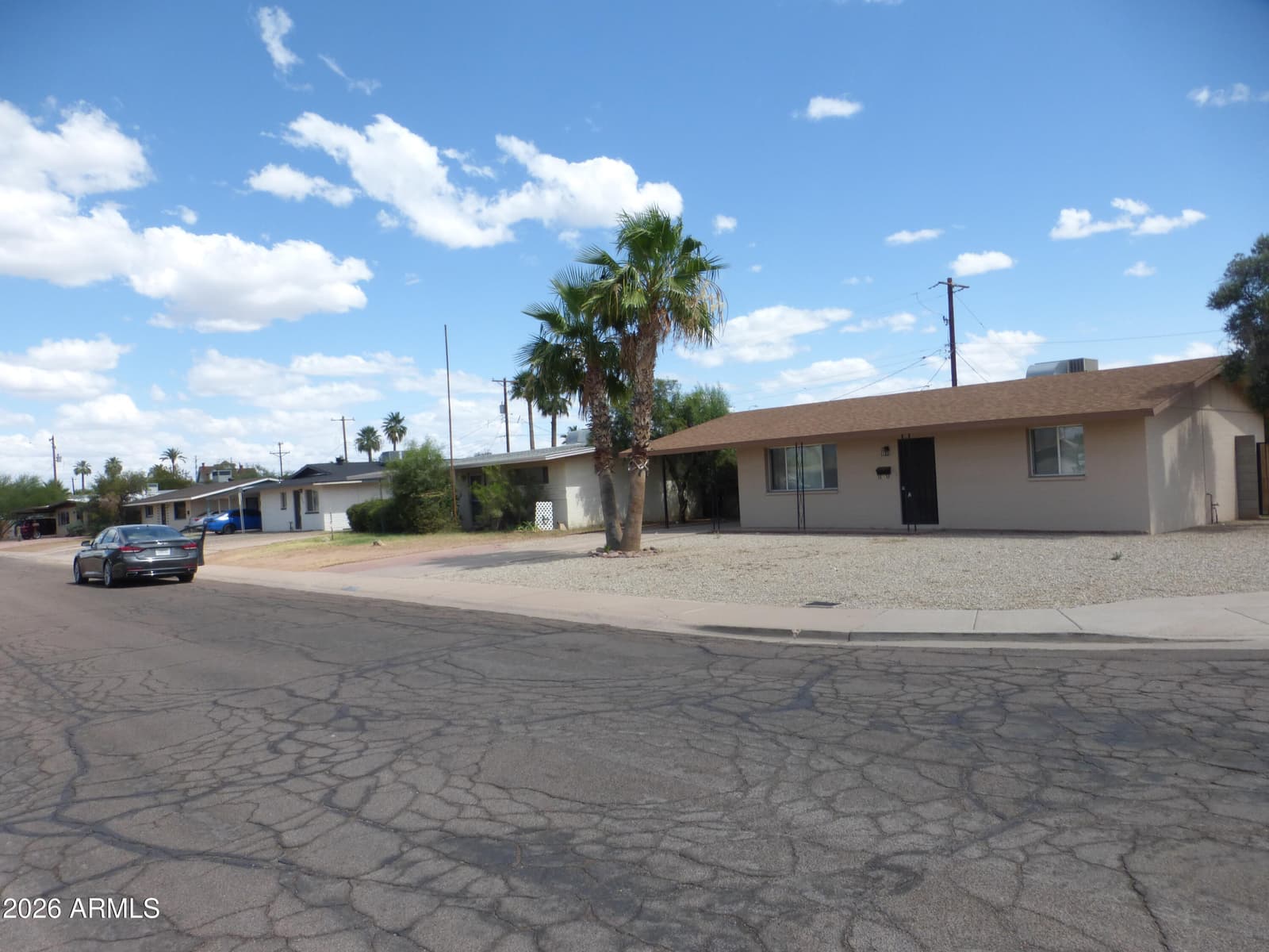 1539 W HUNTINGTON Drive, Tempe, AZ 85282 — photo 3 of 39