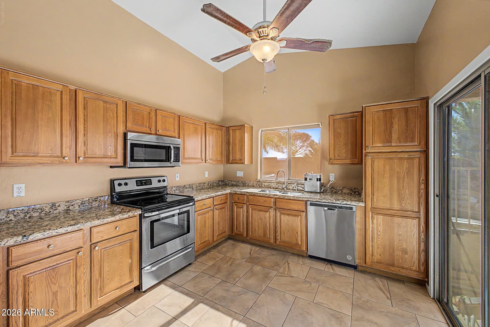 18458 N SMITH Drive, Maricopa, AZ 85139 — photo 11 of 32