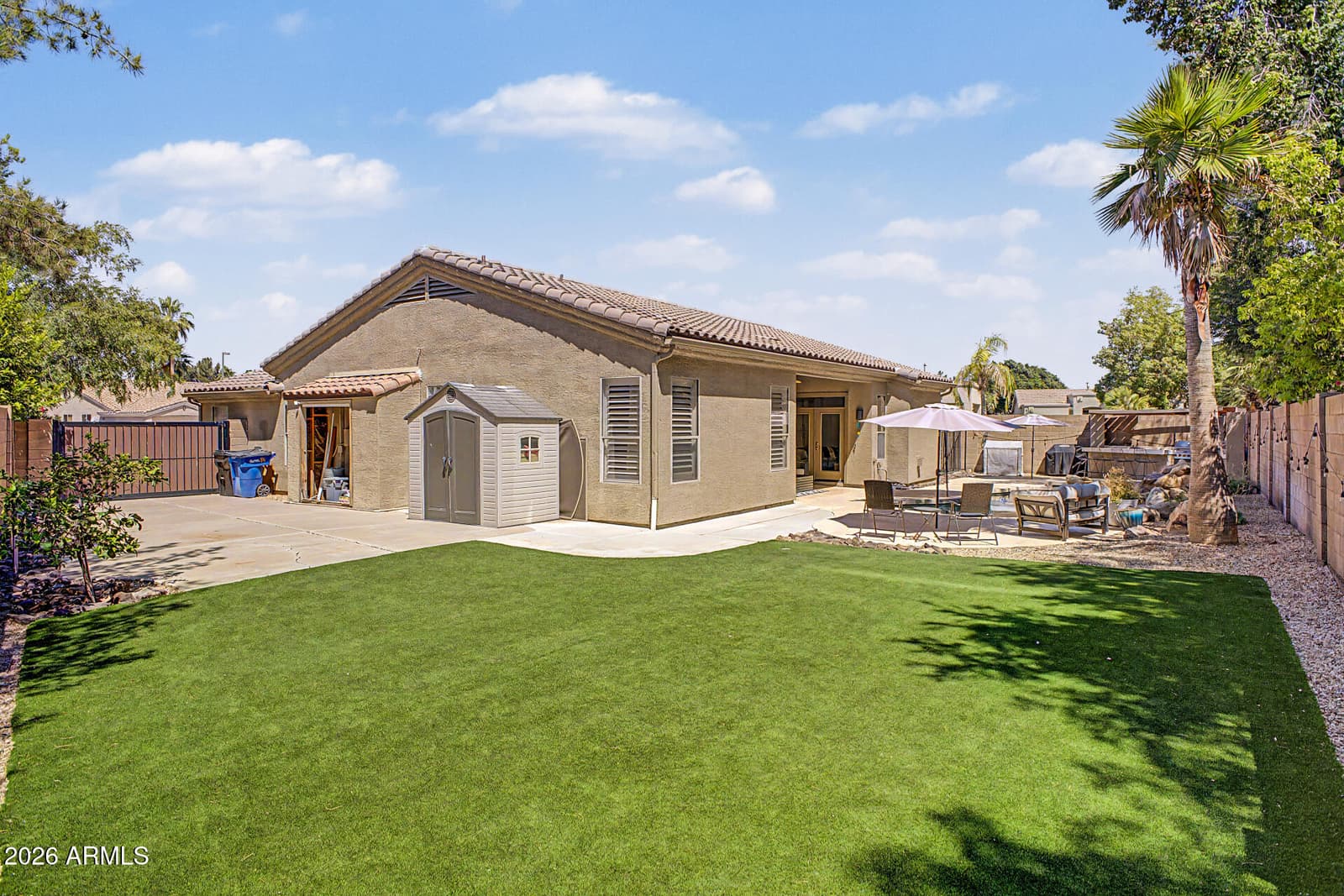 545 S LEMON Court, Gilbert, AZ 85296 — photo 13 of 41