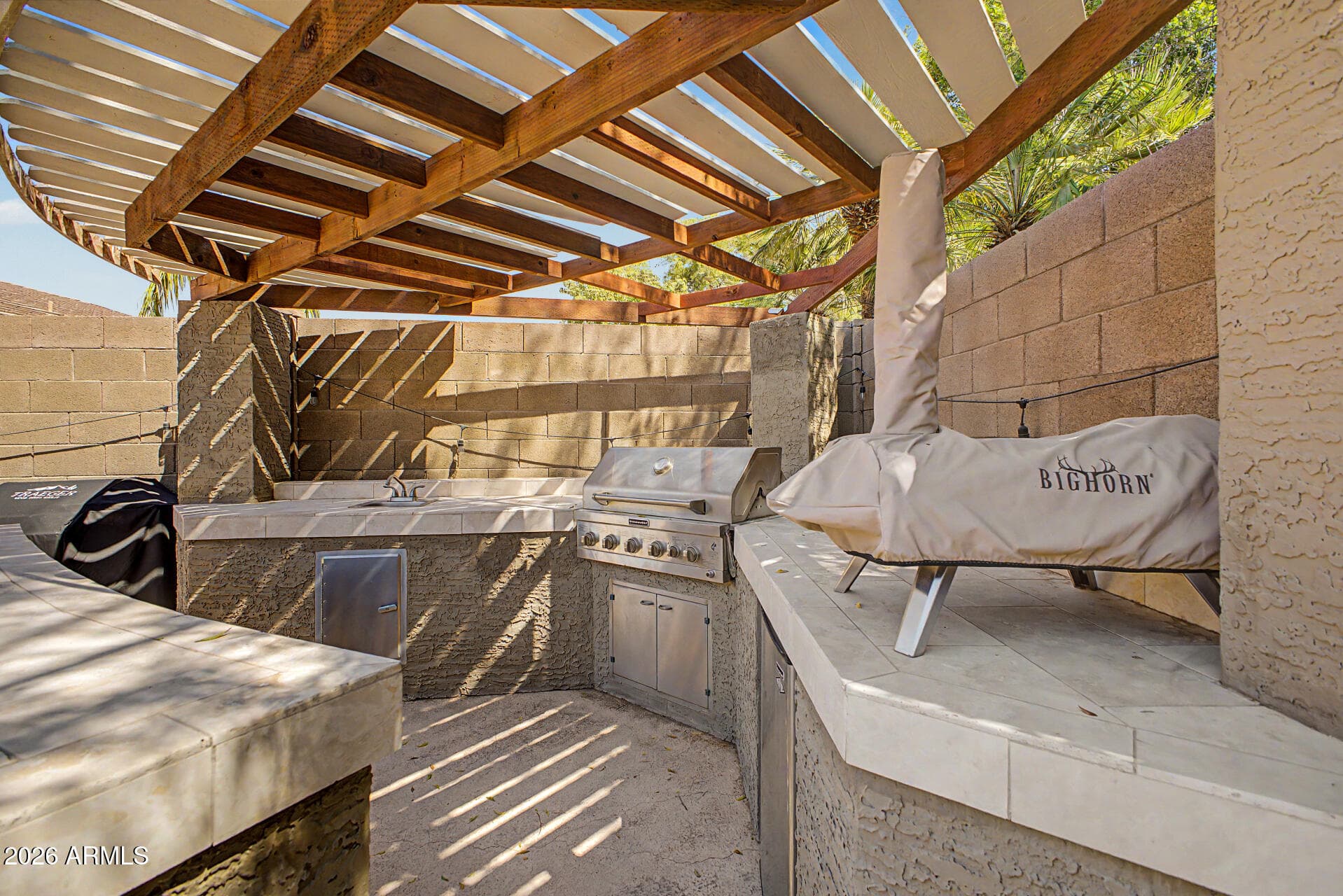 545 S LEMON Court, Gilbert, AZ 85296 — photo 14 of 41