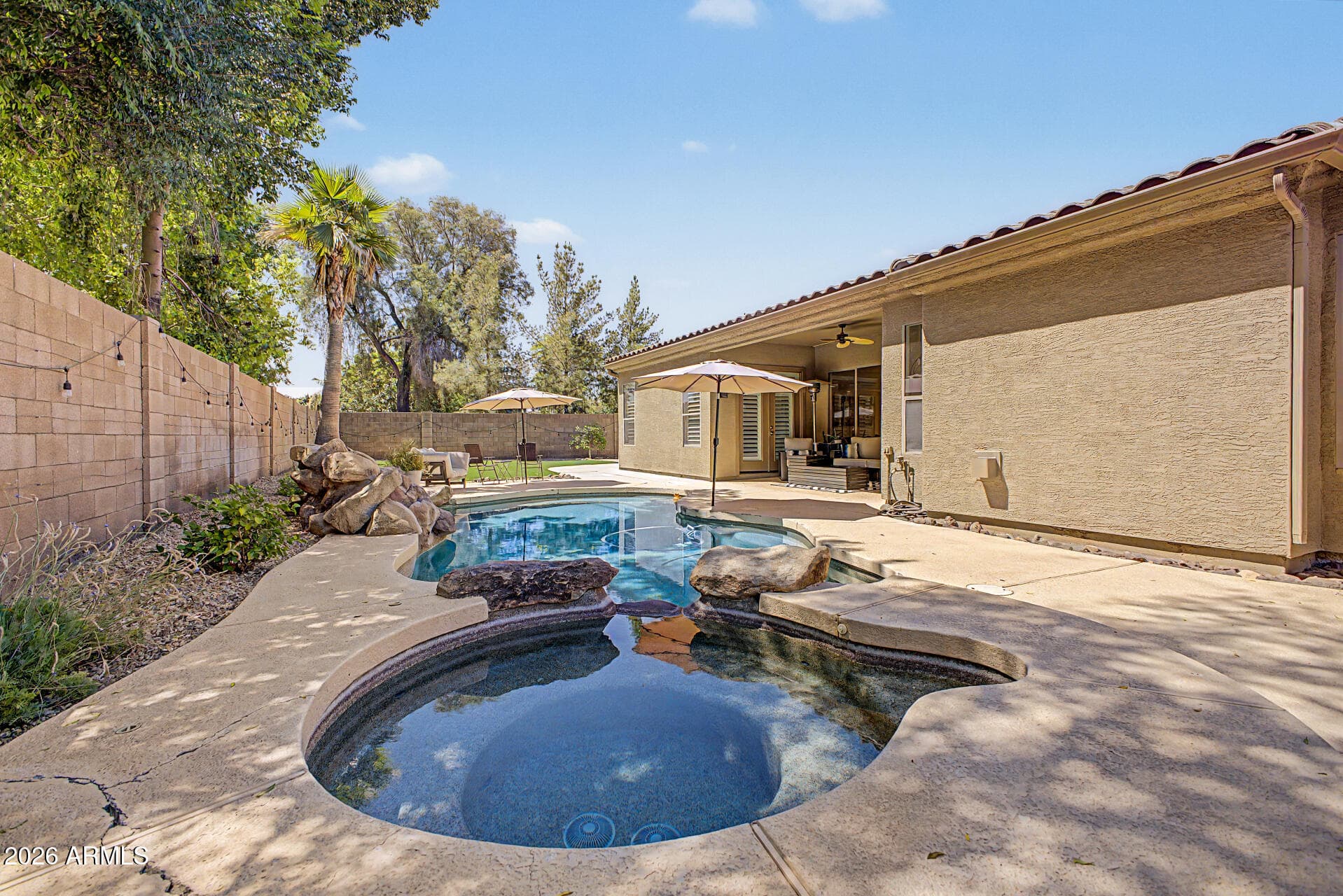 545 S LEMON Court, Gilbert, AZ 85296 — photo 16 of 41