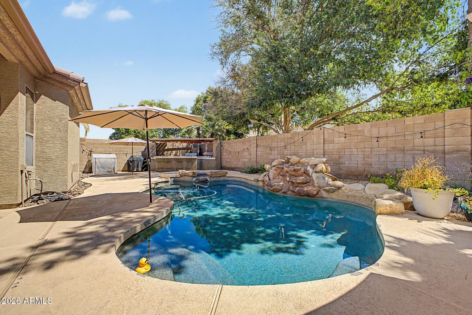 545 S LEMON Court, Gilbert, AZ 85296 — photo 17 of 41