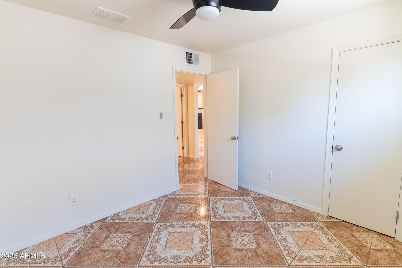 8815 N 31ST Avenue, Phoenix, AZ 85051 — photo 29 of 37