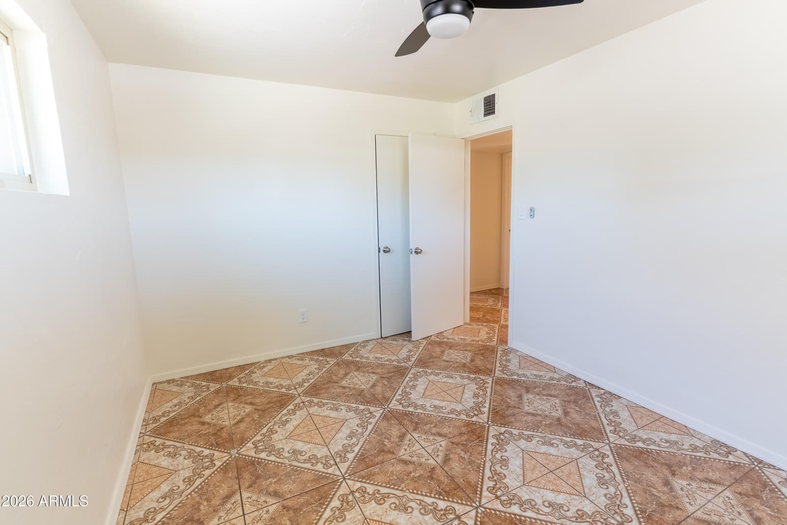 8815 N 31ST Avenue, Phoenix, AZ 85051 — photo 23 of 37