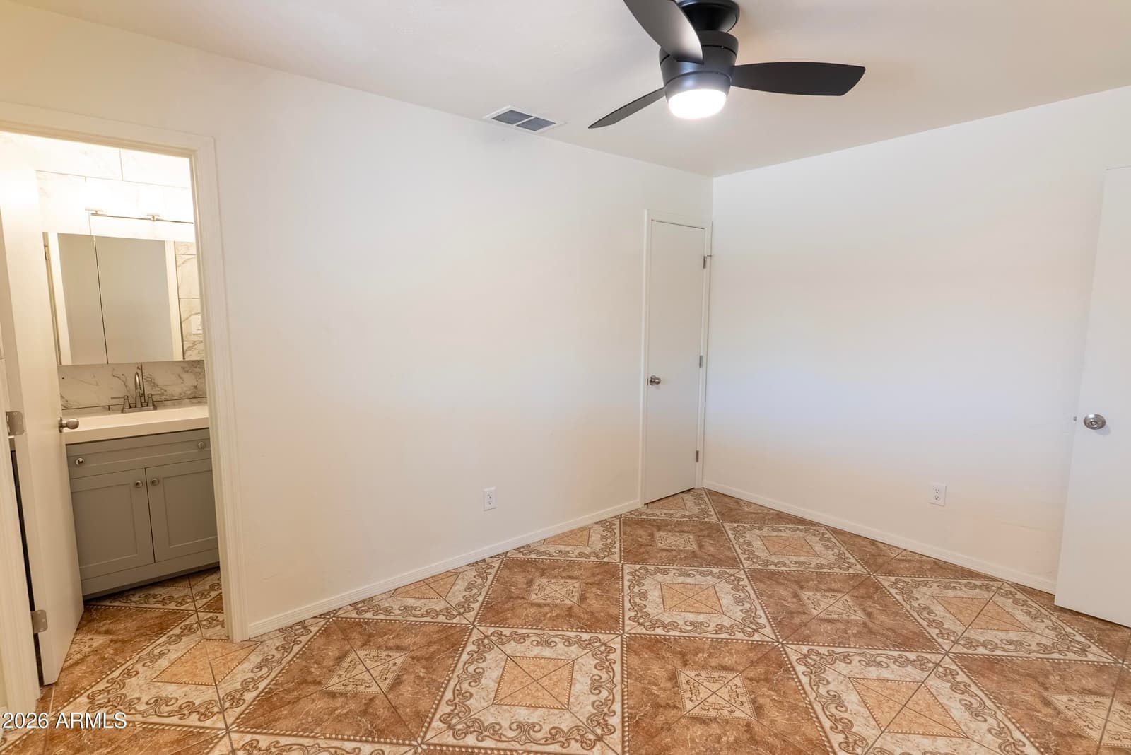 8815 N 31ST Avenue, Phoenix, AZ 85051 — photo 21 of 37