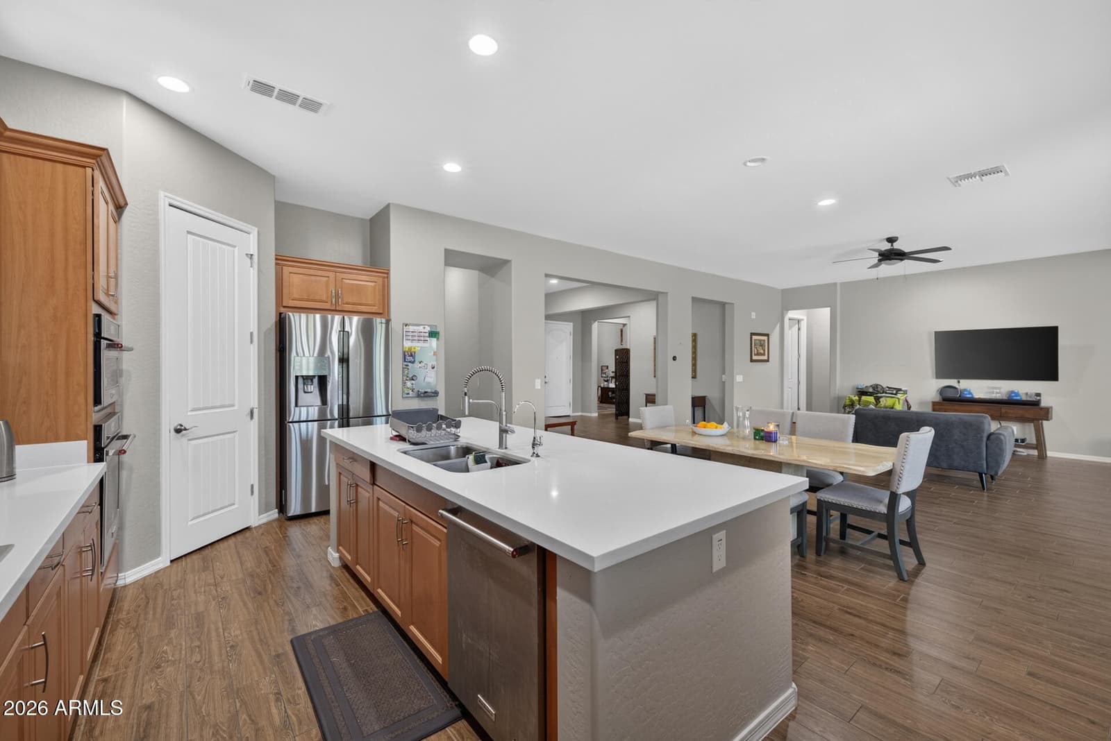 892 E HAMPTON Lane, Gilbert, AZ 85295 — photo 11 of 38
