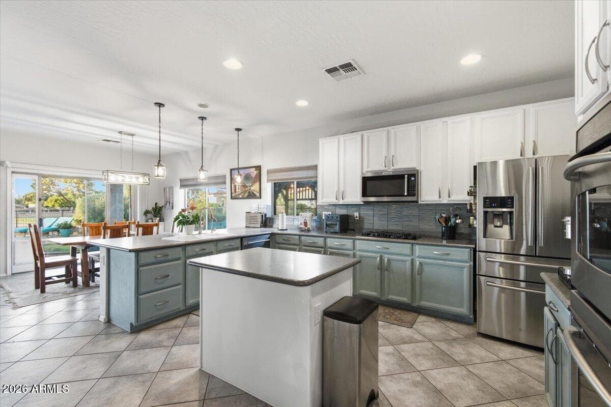 120 W SOUTHERN HILLS Road, Phoenix, AZ 85023 — photo 25 of 77