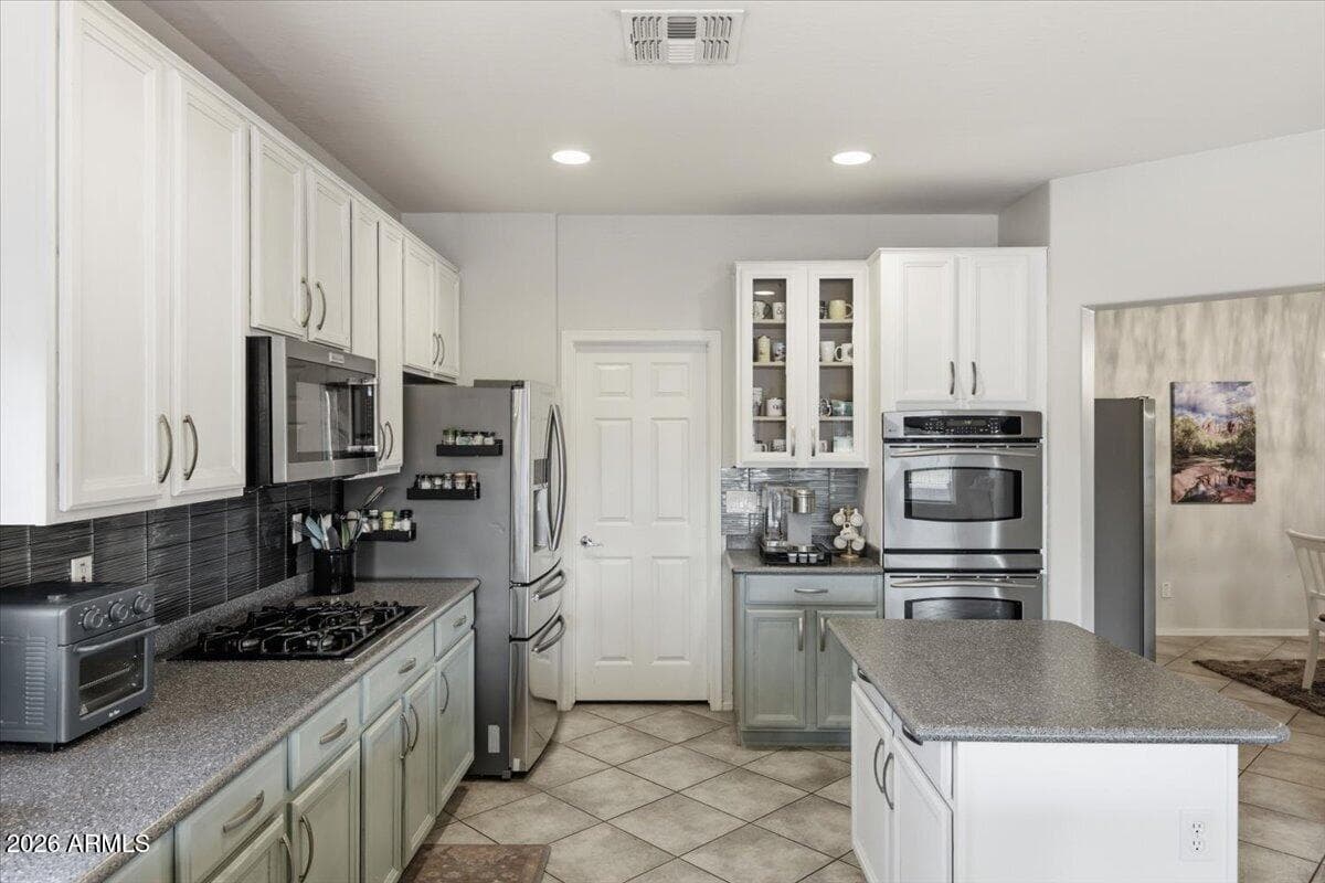 120 W SOUTHERN HILLS Road, Phoenix, AZ 85023 — photo 29 of 77