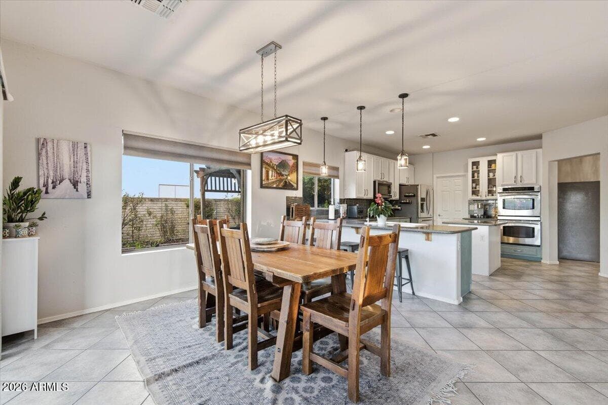 120 W SOUTHERN HILLS Road, Phoenix, AZ 85023 — photo 24 of 77