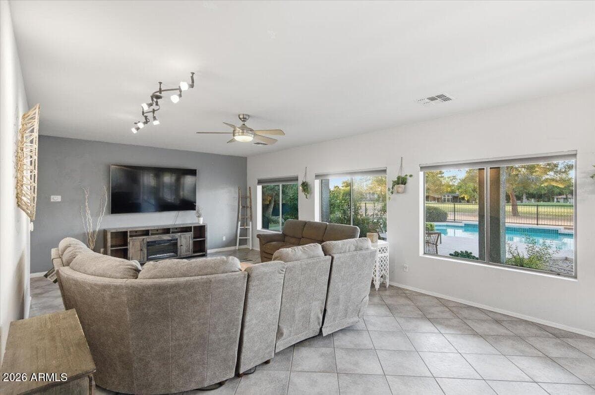 120 W SOUTHERN HILLS Road, Phoenix, AZ 85023 — photo 22 of 77