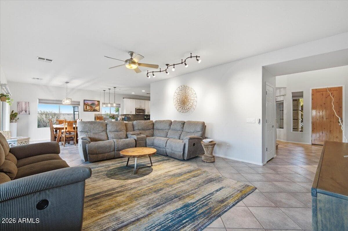 120 W SOUTHERN HILLS Road, Phoenix, AZ 85023 — photo 15 of 77