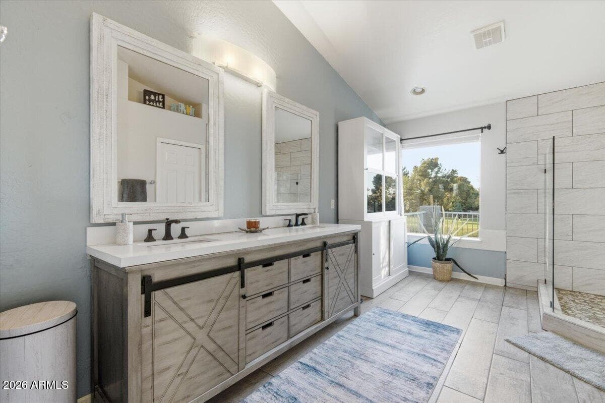 120 W SOUTHERN HILLS Road, Phoenix, AZ 85023 — photo 39 of 77