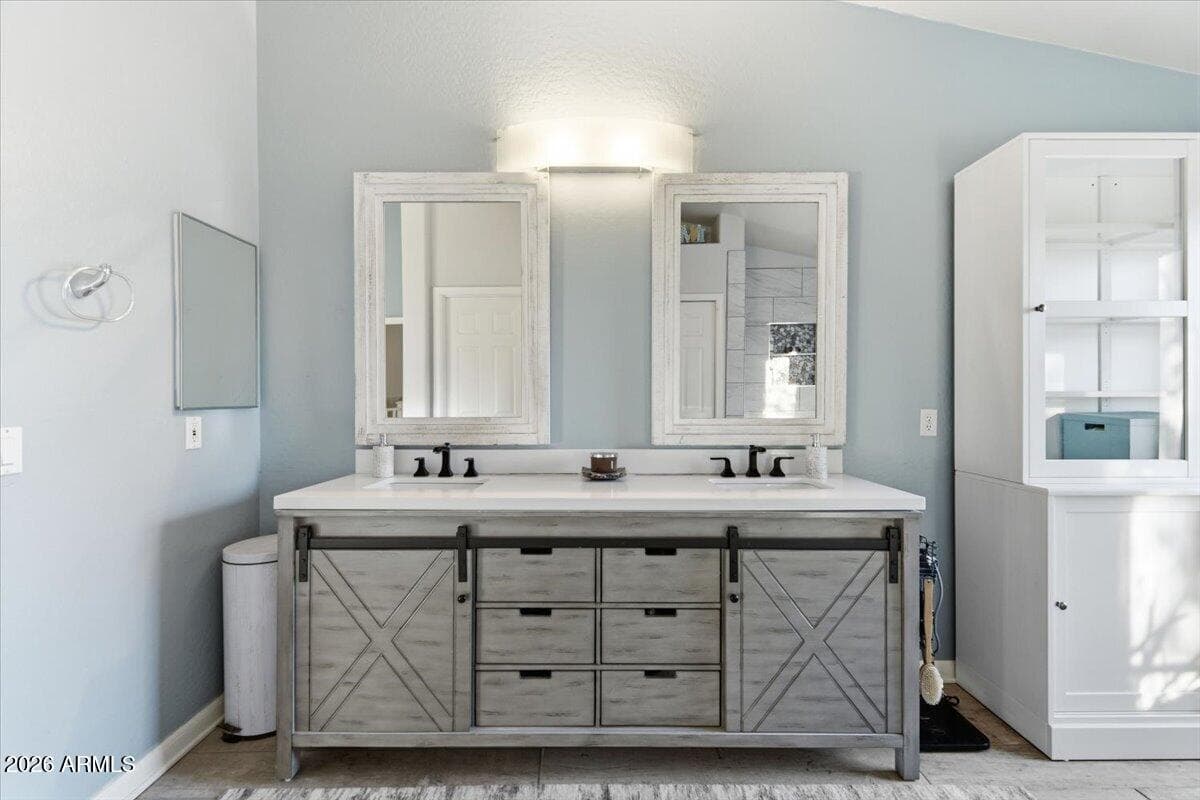 120 W SOUTHERN HILLS Road, Phoenix, AZ 85023 — photo 38 of 77