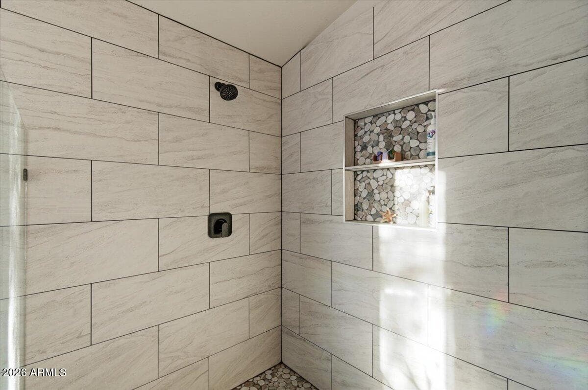 120 W SOUTHERN HILLS Road, Phoenix, AZ 85023 — photo 40 of 77
