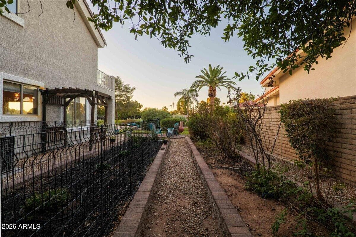 120 W SOUTHERN HILLS Road, Phoenix, AZ 85023 — photo 64 of 77