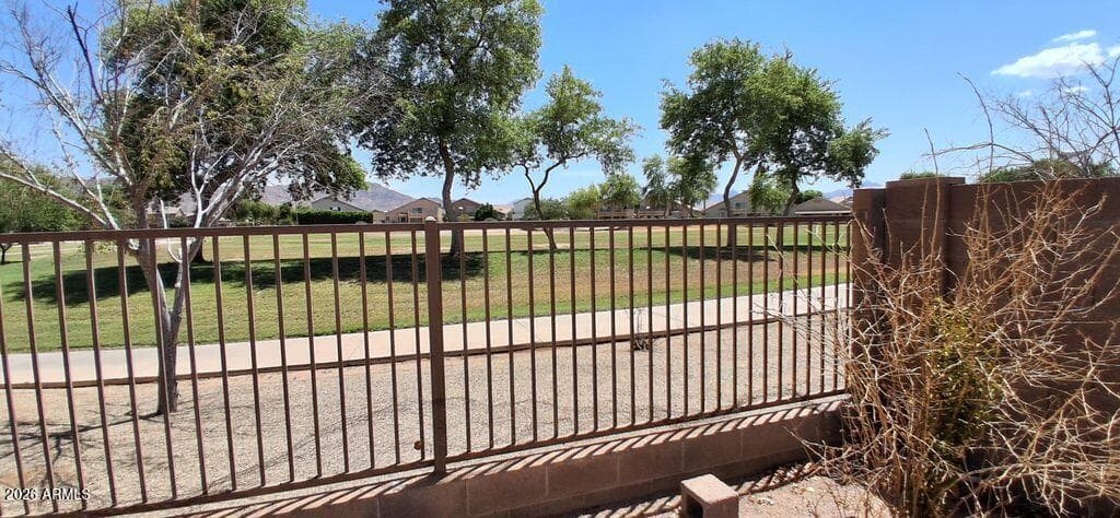 3207 W SAINT KATERI Drive, Phoenix, AZ 85041 — photo 6 of 36