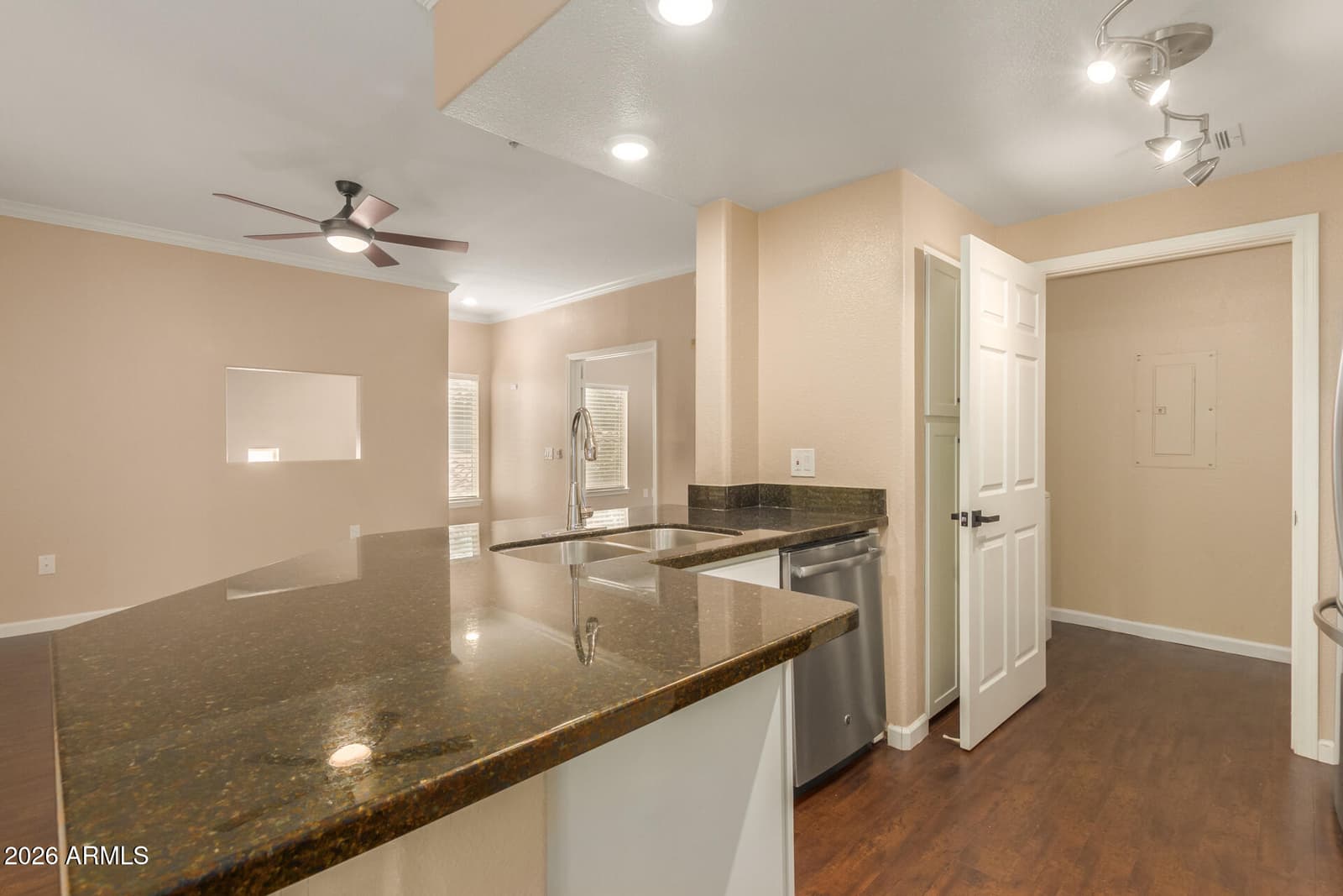 3236 E CHANDLER Boulevard 2088, Phoenix, AZ 85048 — photo 11 of 27