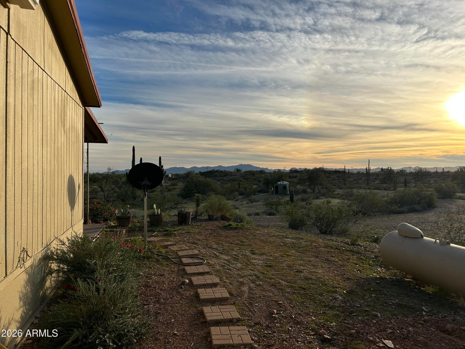 35439 W CAREFREE Highway, Wickenburg, AZ 85390 — photo 8 of 67