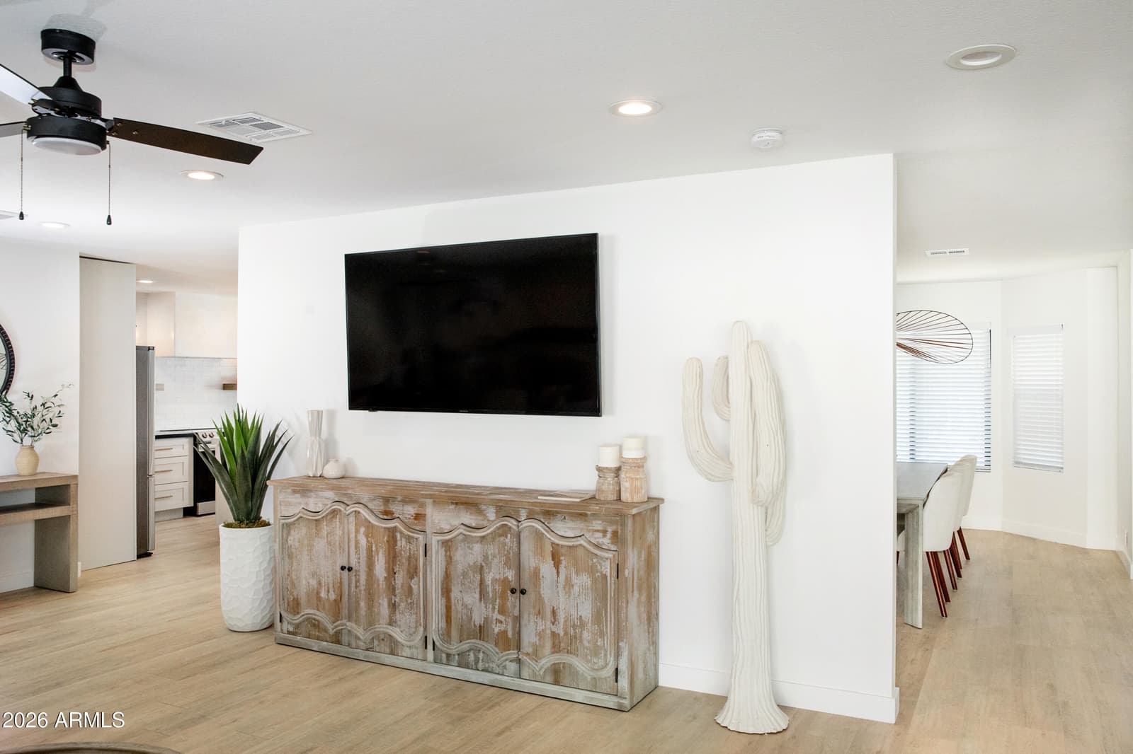 6302 E Winchcomb Drive, Scottsdale, AZ 85254 — photo 13 of 31
