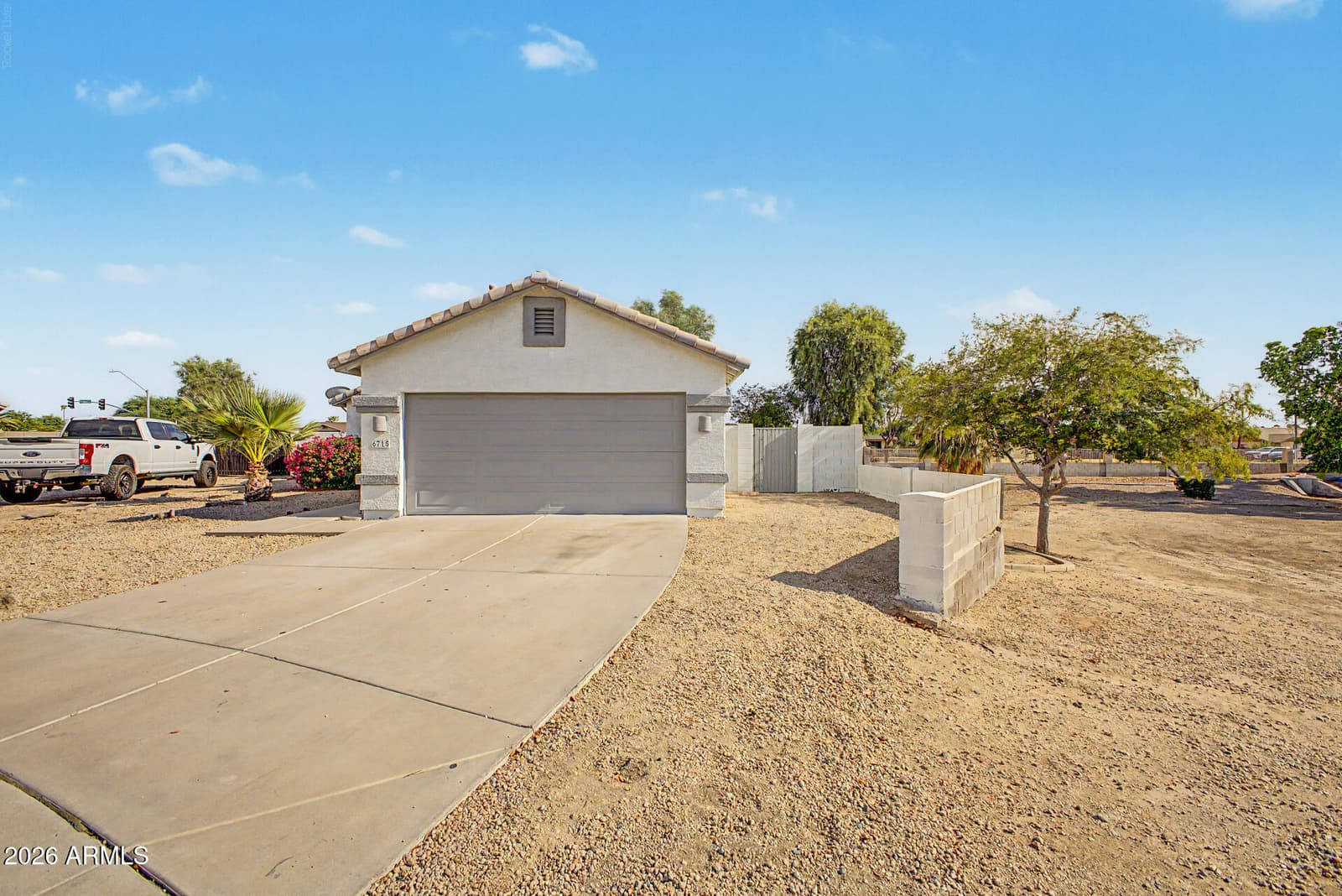 6715 W MARSHALL Avenue, Glendale, AZ 85303 — photo 4 of 34
