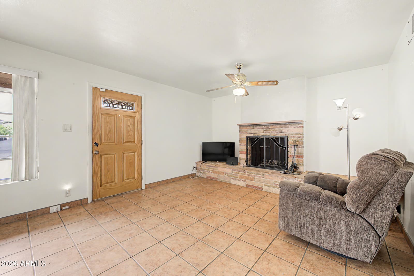 8514 N 8TH Street, Phoenix, AZ 85020 — photo 6 of 33