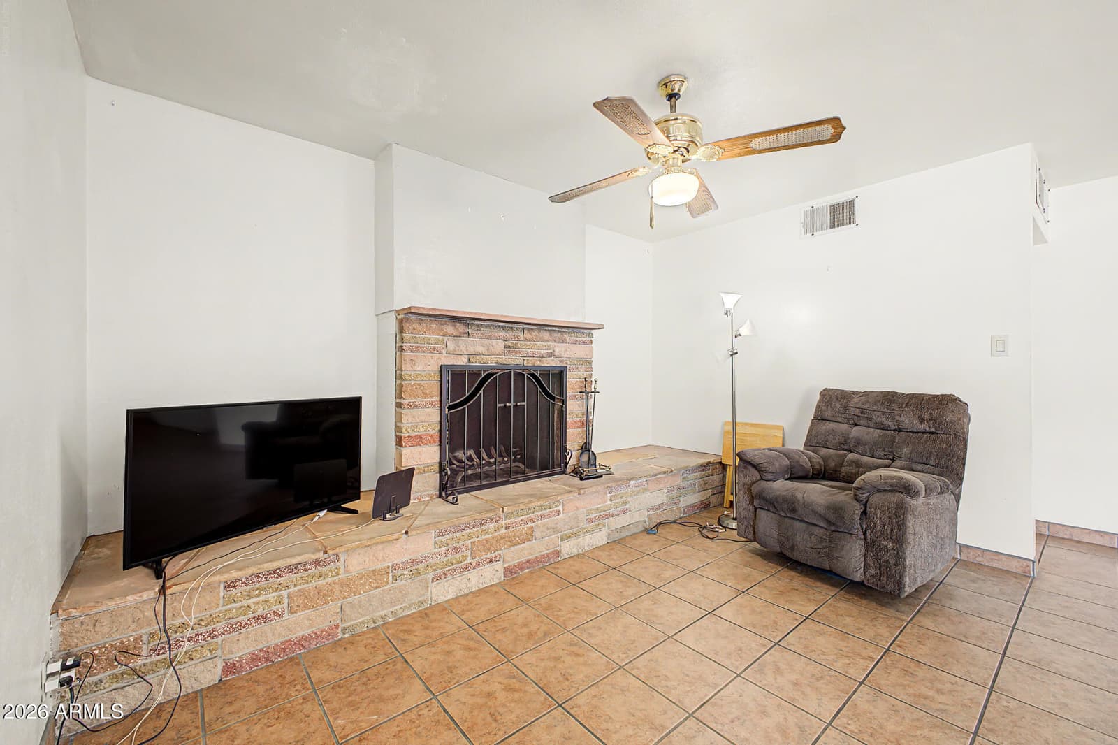8514 N 8TH Street, Phoenix, AZ 85020 — photo 7 of 33