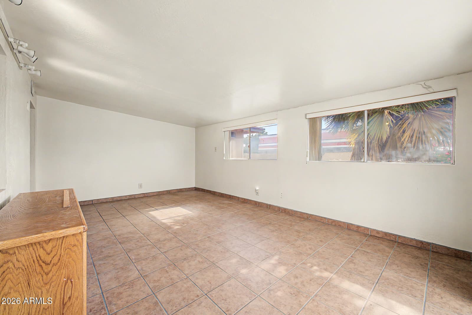 8514 N 8TH Street, Phoenix, AZ 85020 — photo 11 of 33